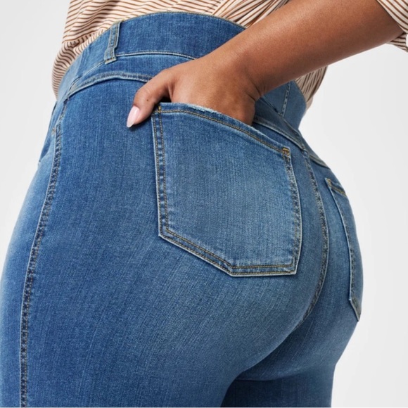 SPANX Pull-On High Waist Straight Leg Ankle Jeans in Vintage Indigo - Picture 4 of 9